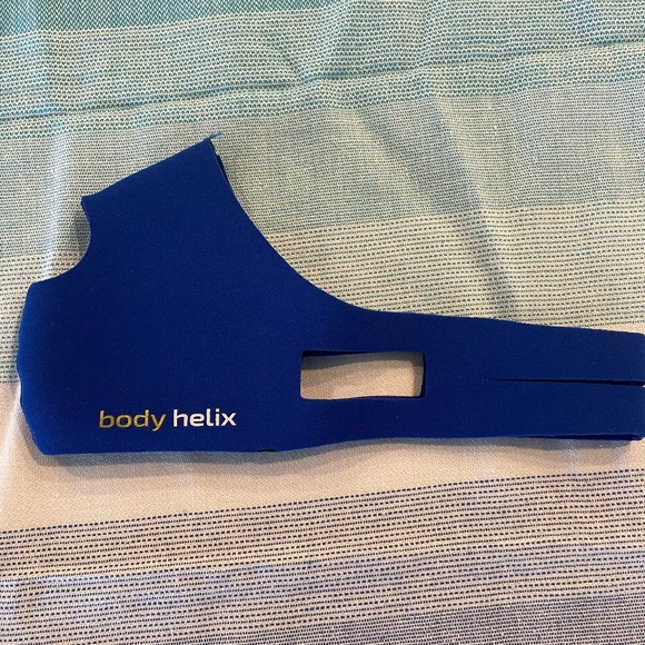 Body Helix Face Mask w/ Washable Filters - Picture 1 of 4
